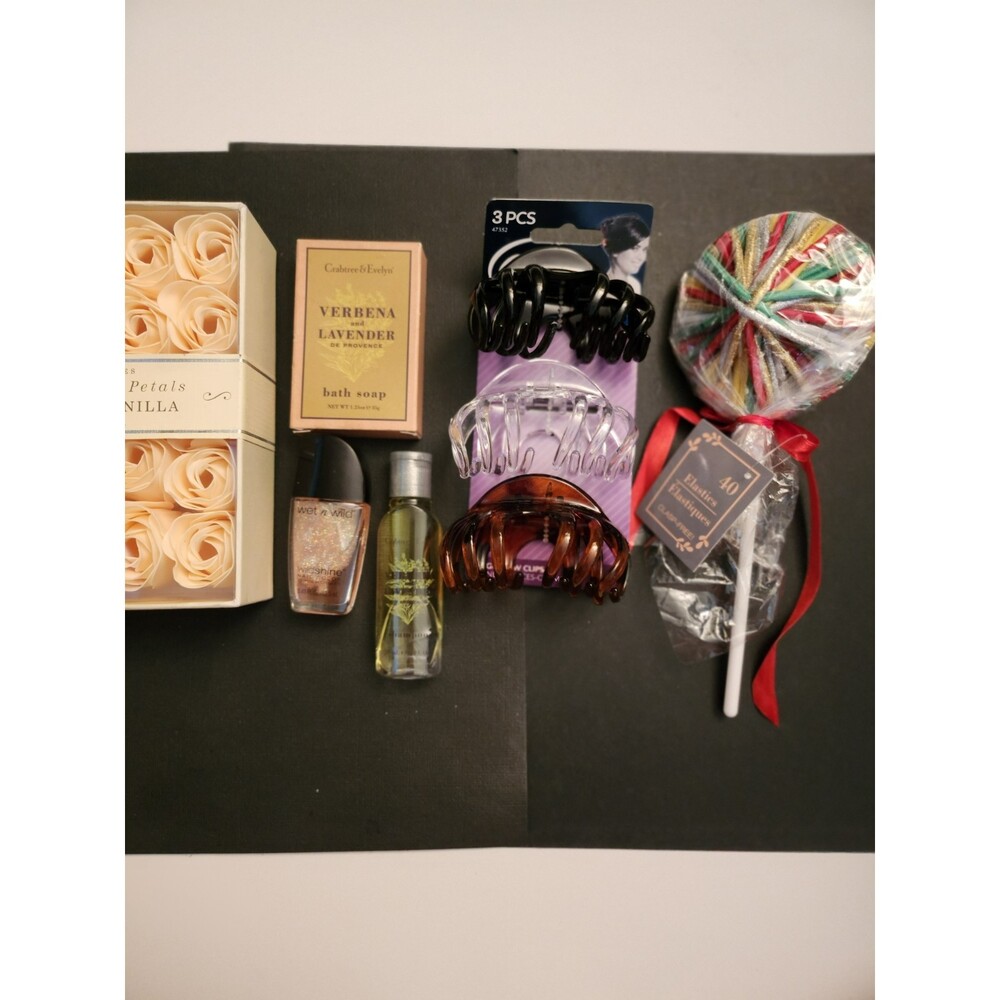Lot of Misc Bath and Body Products B41